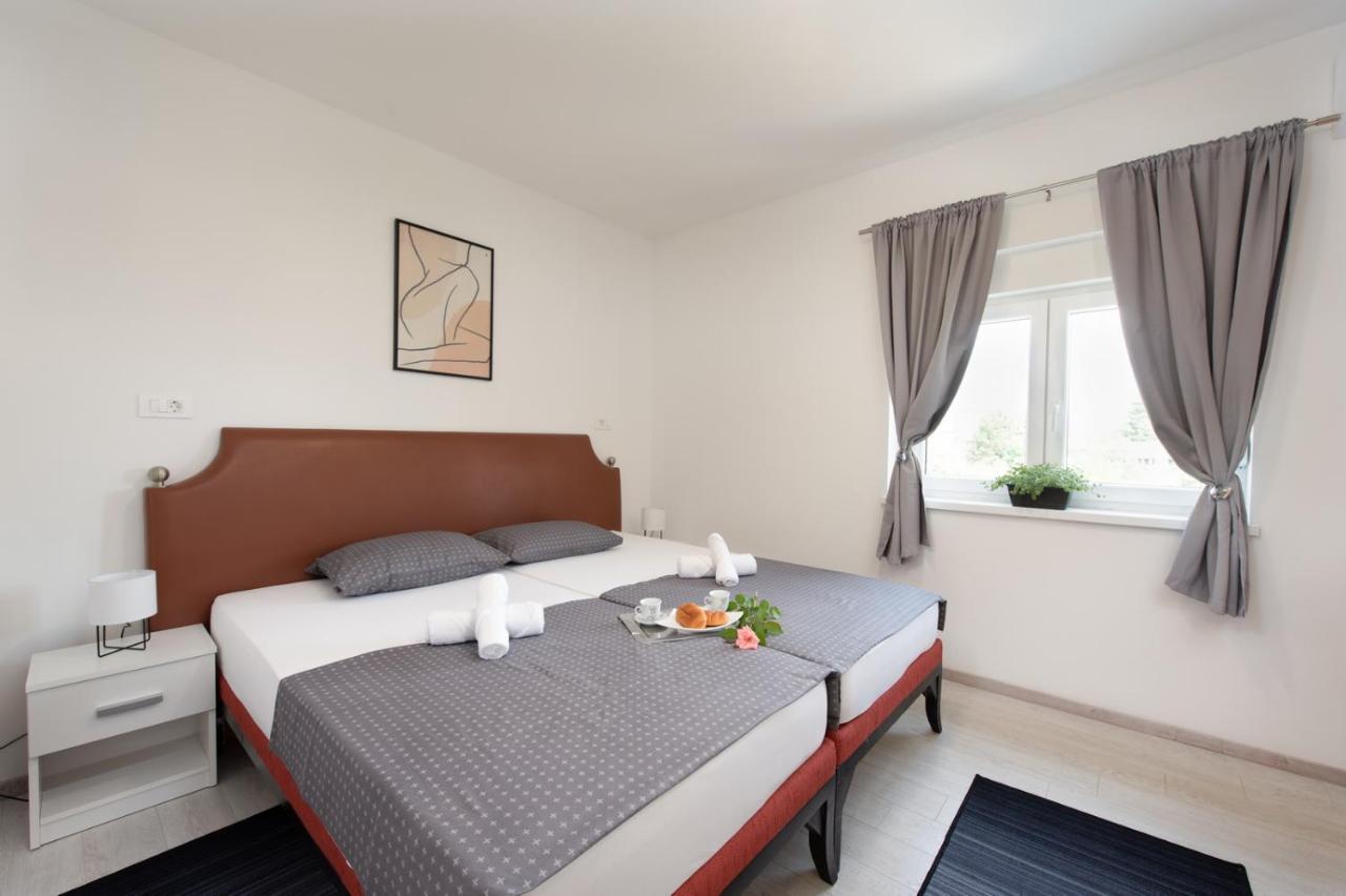Hotel Potpićan מראה חיצוני תמונה