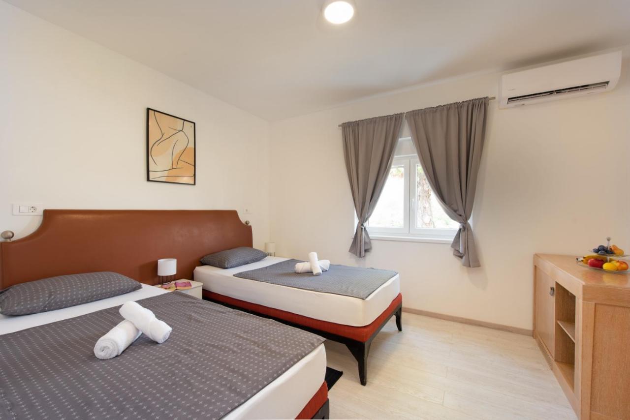 Hotel Potpićan מראה חיצוני תמונה